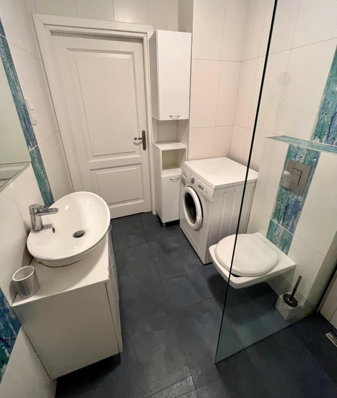 Oldtown Retro Apartment By Marina With Balcony For 6 People Gdańsk Eksteriør billede